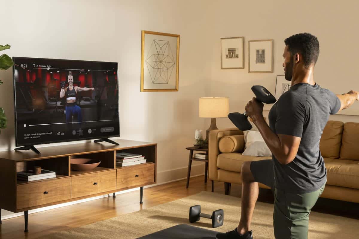 صورة لـ أفضل تطبيقات اللياقة البدنية لـ Firestick لتحويل غرفة المعيشة إلى صالة رياضية | Peloton_App_3.0-jj87jags-DzTechs