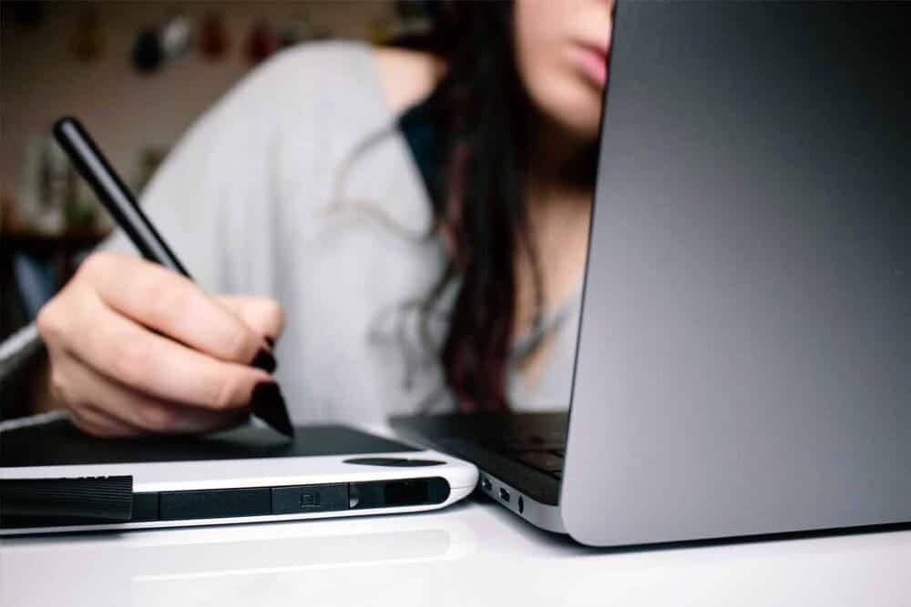 صورة لـ كيفية استخدام هاتفك كلوحة رسم لجهاز الكمبيوتر | best_cheap_drawing_tablets-i7mPOags-DzTechs