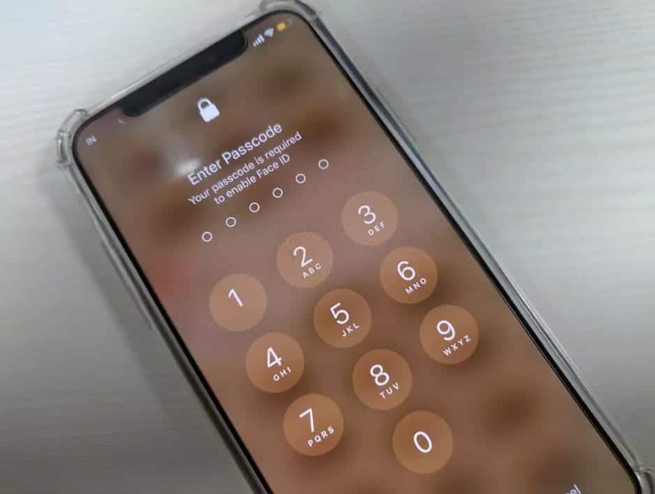 صورة لـ كيفية حماية صورك بكلمة مرور على iPhone | iPhone_password_images-HRoyZags-DzTechs