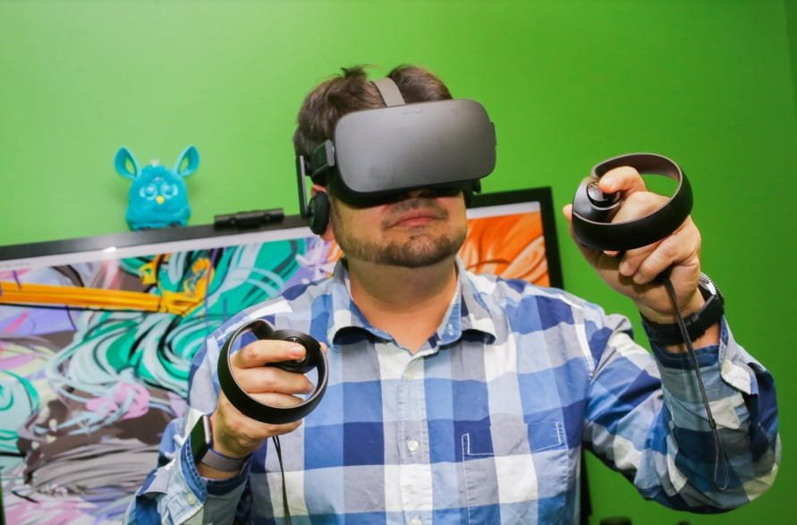صورة لـ مقارنة بين Oculus Go و Quest وبين Rift: أي نظارات VR تحتاج إلى إستخدامها؟ | oculus_touch_33-A3OFQNfs-DzTechs