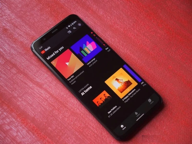 صورة لـ كيفية التعاون في إنشاء قوائم التشغيل على YouTube Music | youtube_music_hero_joe_2-gR2Eqegs-DzTechs