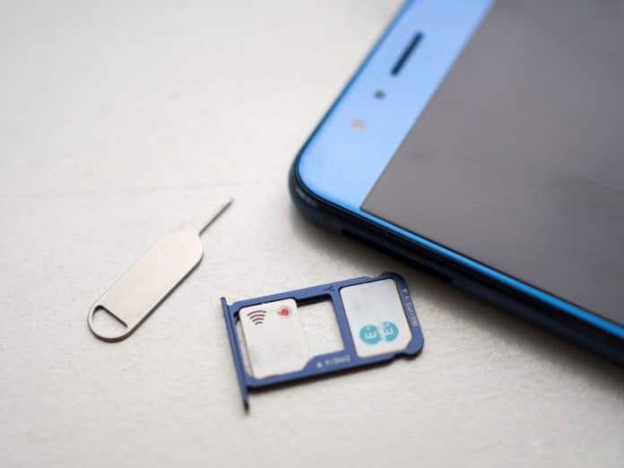 صورة لـ كيفية إلغاء تأمين بطاقة SIM لهاتف Android الذكي أو الجهاز اللوحي | 1keGSXNYmoBBmh_M8siOdEA-DzTechs