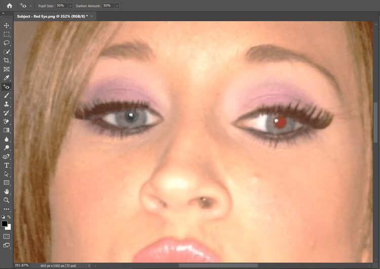 صورة لـ بعض العيوب التي يمكنك إزالتها بسهولة باستخدام Photoshop | 1-7ZFEygxEAlcC2WqH29_3g-DzTechs