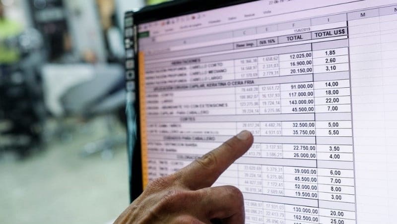صورة لـ كيفية تصفية البيانات في Excel لعرض المعلومات التي تُريدها | 1Z3jqv4TutOPrXW1_UWC12Q-DzTechs