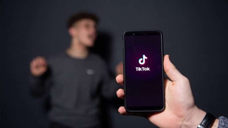 صورة لـ كيفية جعل TikTok أكثر أمانًا لطفلك من خلال الاقتران العائلي | 1no6RhYlsZsnw_3VD0C9aYg-DzTechs