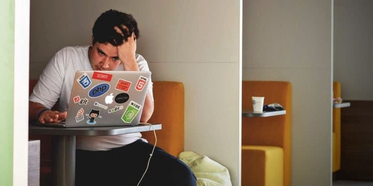 صورة لـ كيف تجعلك شبكات التواصل الاجتماعي حزينًا وفقًا للدراسات العلمية | 1oA6HaF_1xfTLRC6QZqrmPA-DzTechs