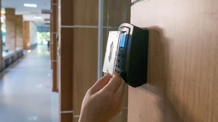 صورة لـ ما هي الهندسة الاجتماعية؟ إليك كيف يمكن أن يتم اختراقك | 1vWptlC3feHVZN2PLuk74-w-DzTechs