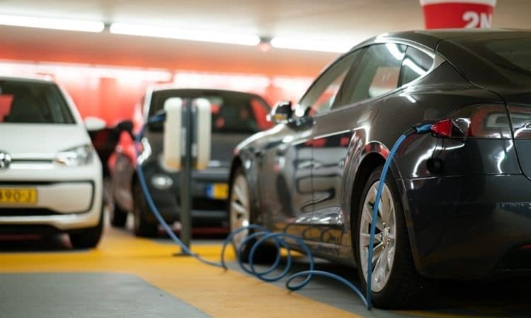 صورة لـ هل شاحن سيارتك الكهربائية يمثل خطورة أمنية؟ | 11sjoOybT6ciQTqDlI8RwVg-DzTechs