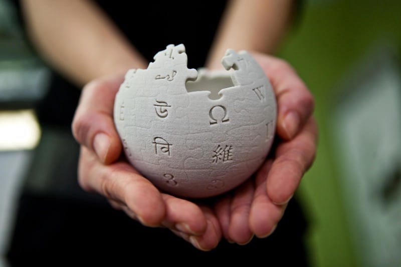 صورة لـ أكثر الأسباب التي تجعلك تستخدم تطبيق Wikipedia بدلاً من موقع الويب | 10fJ80IweWmc826mX2AzZug-DzTechs