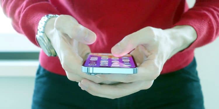 صورة لـ لماذا الـ iPhone يتلقى ميزات جديدة بشكل بطيء للغاية؟ | 1yb8b2E2Vw2HA9qTb5PeNzw-DzTechs