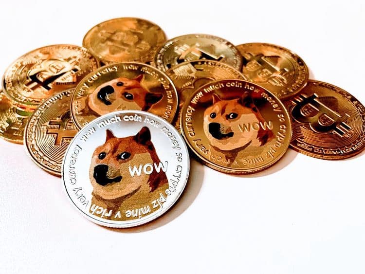 صورة لـ أهم الأسباب لبيع Dogecoin ولماذا قد تحتفظ بها | 1ZMLpPb4X80HEn5NLFnguCQ-DzTechs