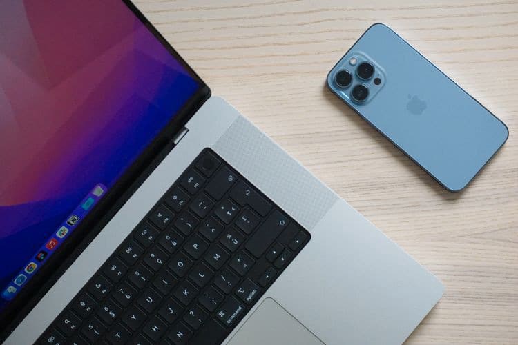 صورة لـ هل يجب عليك الترقية إلى الـ MacBook Pro المُعاد تصميمه؟ | 1lWeOp0h_4xK0sQl8Z0poVw-DzTechs