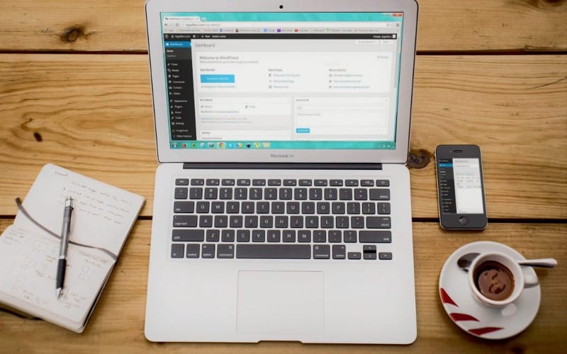 صورة لـ ما هو Domain Slamming؟ كيفية اكتشاف علامات التحذير | 1lgdx6Qn-HL_b6pRMxR2w4g-DzTechs