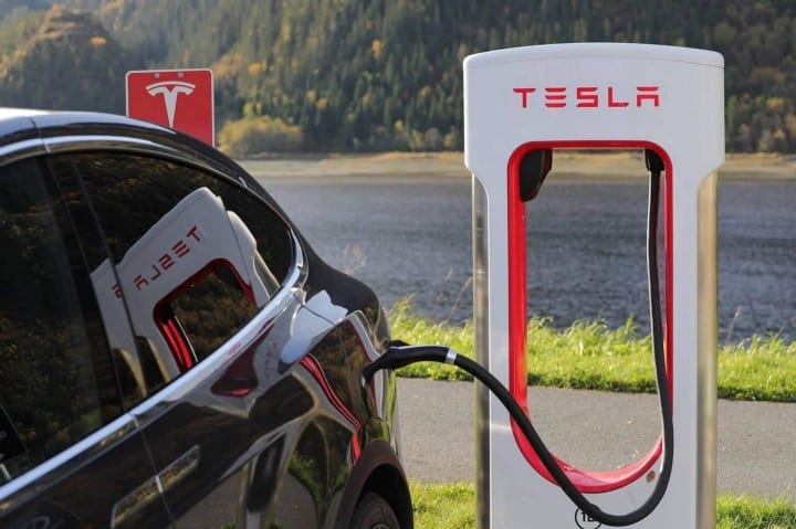 صورة لـ كم عدد الكيلومترات التي تقطعها سيارة Tesla طوال عمرها الافتراضي؟ | 15ogCOZD3gicLyqYmP2fEng-DzTechs