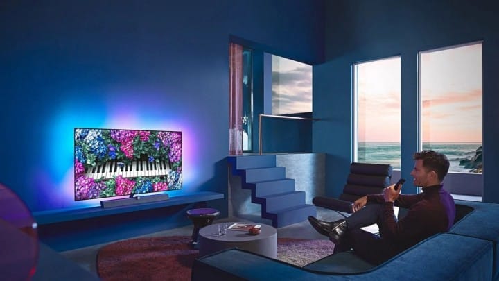 صورة لـ ما الفرق بين QLED و UHD و OLED؟ ما هي الشاشة الأفضل؟ | 1MltSB9ACI50tlYHSy7QgHQ-DzTechs