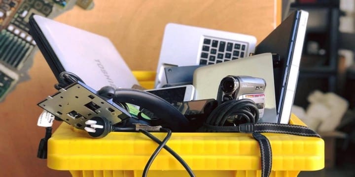 صورة لـ كيف يُساعد Linux في تقليل النفايات الإلكترونية؟ | 1tBgNPw4FATnK_Ep81ieL4Q-DzTechs