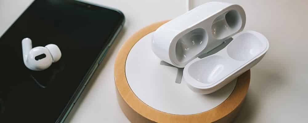 صورة لـ كم من الوقت يستغرق شحن سماعات AirPods؟ | 1tZiOjLg-ajxaXr-PKlG-VQ-DzTechs