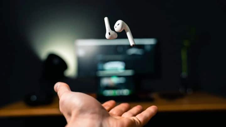صورة لـ أفضل الطرق للحفاظ على صحة بطارية سماعات AirPods | 1zk_zLqaER0nFkQ9srnL4Wg-DzTechs