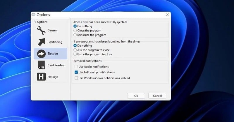 صورة لـ أفضل الطرق لإخراج محرك أقراص USB خارجي من المنفذ في Windows 11 | 14M1_ExyzQFULFYiZJ-wbDQ-DzTechs