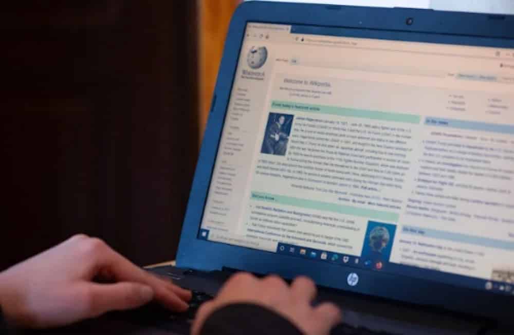 صورة لـ كيفية استخدام ويكيبيديا في Microsoft Word | 1EBv-iGWpm6mDgNbLLoMXcA-DzTechs