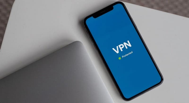 صورة لـ ما هي سجلات VPN وهل تُشكل خطرًا أمنيًا عليك؟ | 1ozddSPoeoh4CAch3nHJ78w-DzTechs
