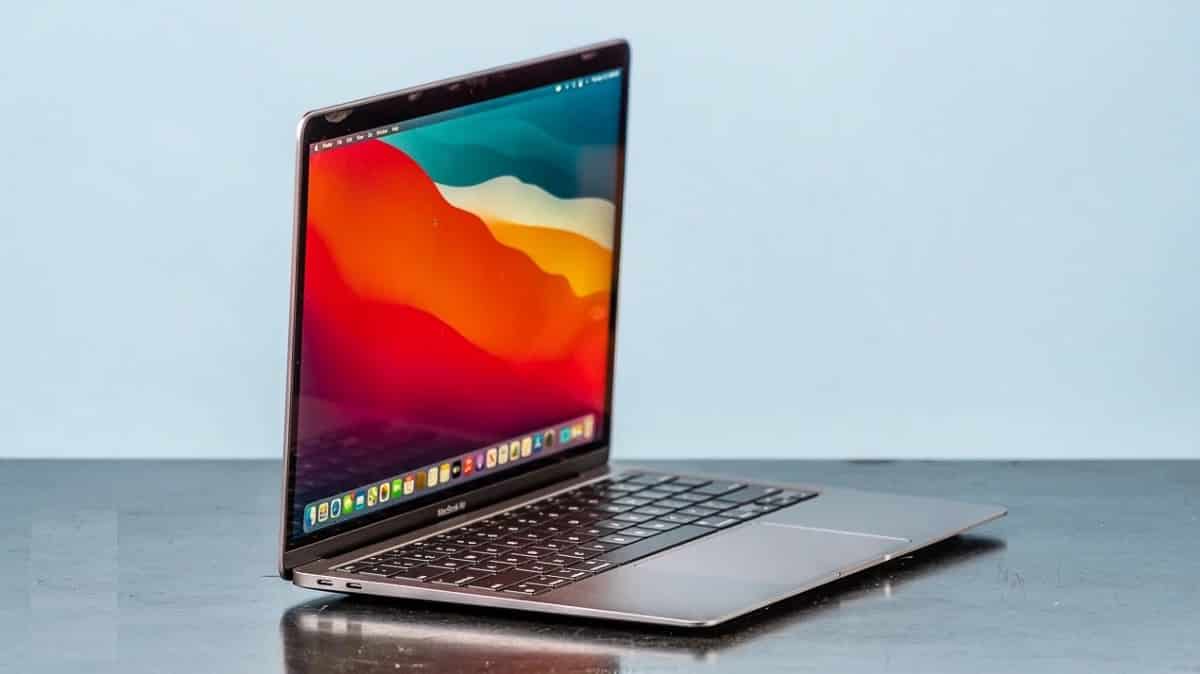 صورة لـ بعض العيوب المُقلقة التي تُصاحب شراء MacBook | 14b_yEDgJBH00tcTgmoMJeg-DzTechs