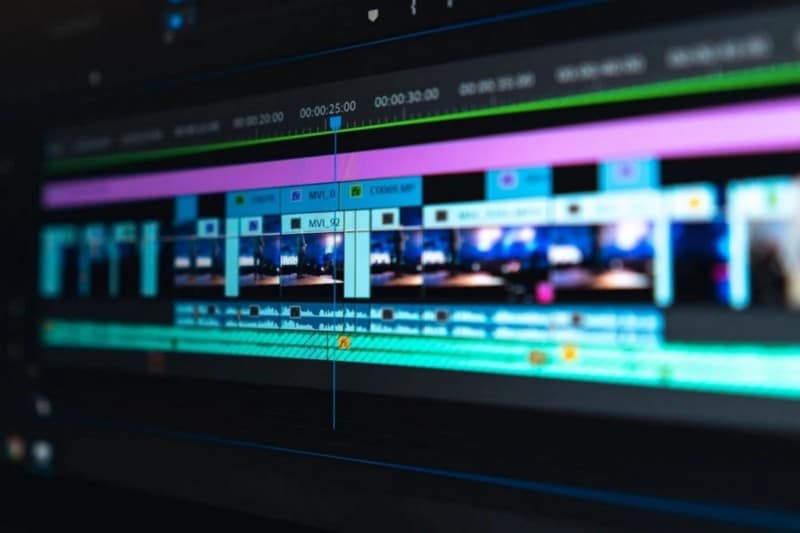 صورة لـ ما هي المُعدات التي تحتاجها لبدء قناة على YouTube؟ | 15aLGIywHVUD2XSsgzlTPOA-DzTechs