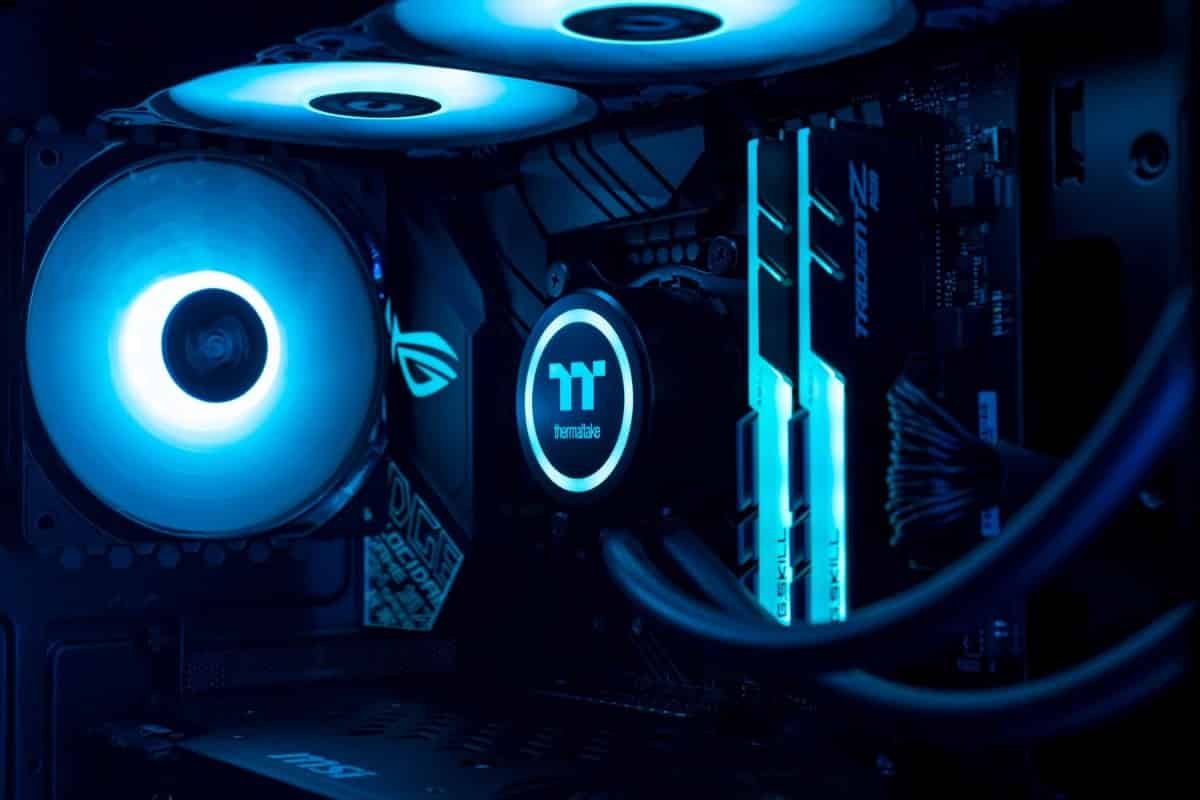 صورة لـ رفع تردد التشغيل في كمبيوتر الألعاب: هل يستحق تعزيز الأداء القيام به؟ | 1Gs6g_UlYtf7Lw6Jd2ldhCA-DzTechs