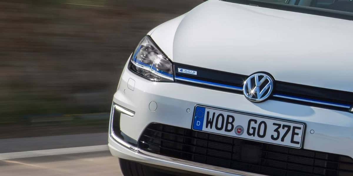 صورة لـ ما هي سيارات Volkswagen الكهربائية المُتوفرة الآن؟ | 1alg8Qd5xjRmRxBYMGws9AA-DzTechs