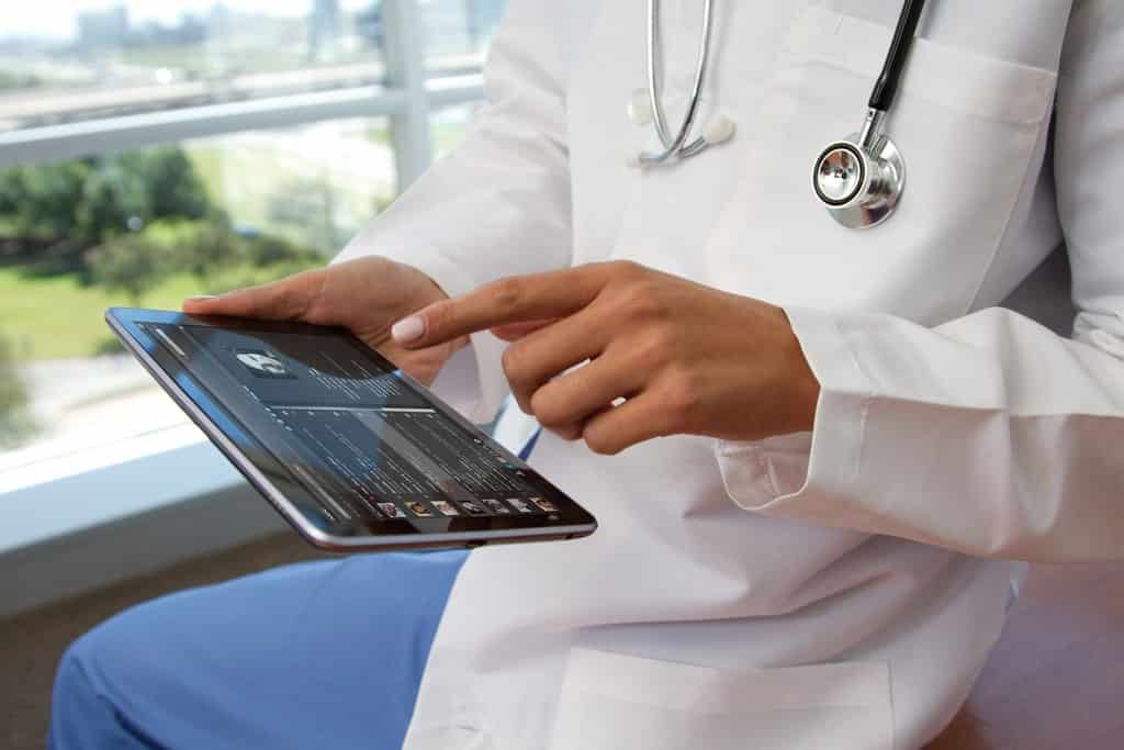صورة لـ كيفية مشاركة البيانات الصحية مع طبيبك على نظام iOS | 1G3kGiENHg2RG865R6r8-2A-DzTechs
