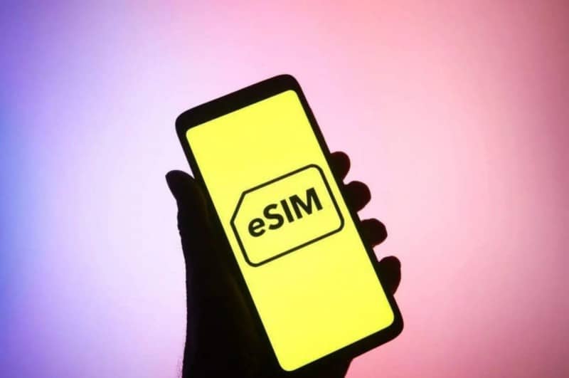 صورة لـ iPhone 14 مُزوّد بـ eSIM فقط: إليك ما يمكن أن يعنيه ذلك للمستقبل | 19S10ZFI19qC9xbyxUpY8UA-DzTechs