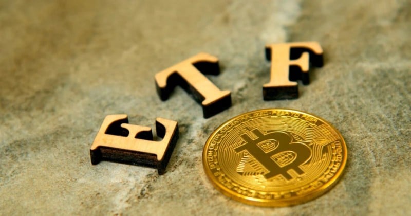 صورة لـ ما هو صندوق المؤشرات المتداولة في عقود Bitcoin الآجلة؟ كيف يختلف عن Spot ETF؟ | 1dxBAC8hWndQ39Nev7xySLg-DzTechs