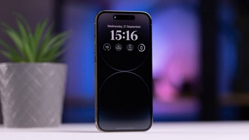 صورة لـ الأسباب التي تجعلنا نكره “الشاشة دائمة التشغيل” على iPhone 14 Pro | 15dW2-EjvktKLPOAV3u2OTQ-DzTechs