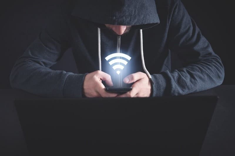 صورة لـ ما هي قرصنة الشبكات اللاسلكية وكيف تحمي نفسك | 1bxiYCU2Q3zBdLWvS7tTHDQ-DzTechs