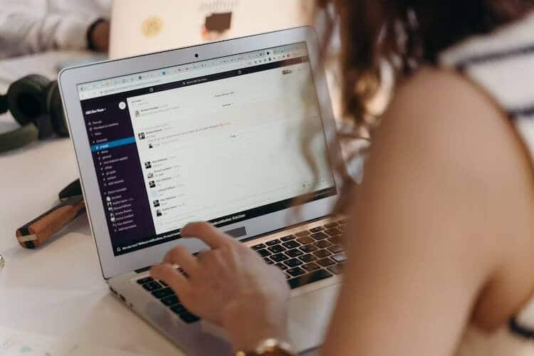 صورة لـ كيفية التعامل مع التنمر الإلكتروني في العمل عن بُعد | 1MYkz2mJJv1kYnxdO9WoGGg-DzTechs