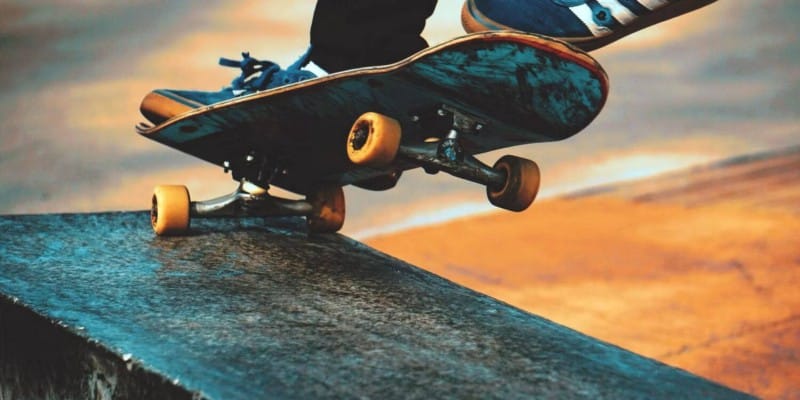 صورة لـ ما هو لوح التزلج الكهربائي وإلى أي مدى يُمكن أن يصل؟ | 1N7RxPgP_qgpWFlS3_BxqwQ-DzTechs