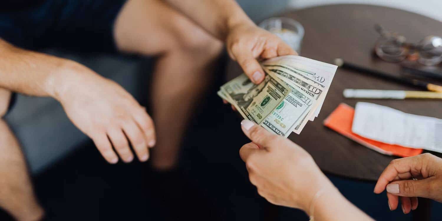 صورة لـ مزايا وعيوب استخدام PayPal كعامل مُستقل | 1Dib5jBaLFREUC8dfFljJAg-DzTechs