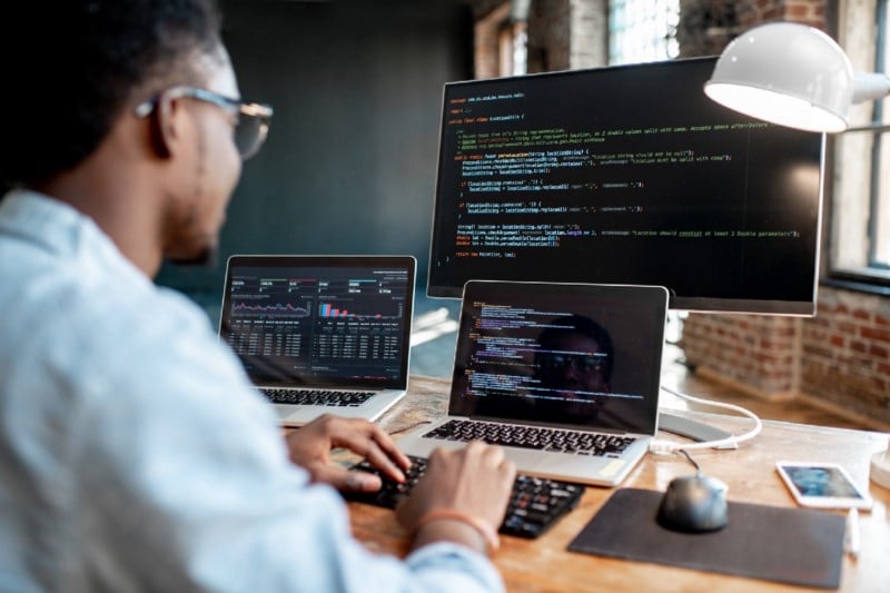 صورة لـ أفضل المواقع لتوظيف المُبرمجين والمُطورين المُستقلين | 1BxqzyO0XnRcdN-TaJzCnRA-DzTechs