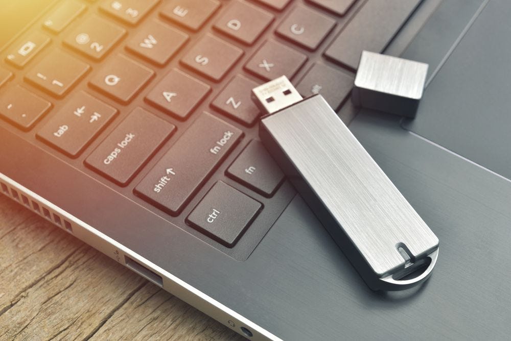 صورة لـ كيفية إنشاء محرك أقراص USB قابل للتمهيد لـ Windows على نظام Linux | 1Z8TRhKpeQhE4Du6u7i3Qbw-DzTechs