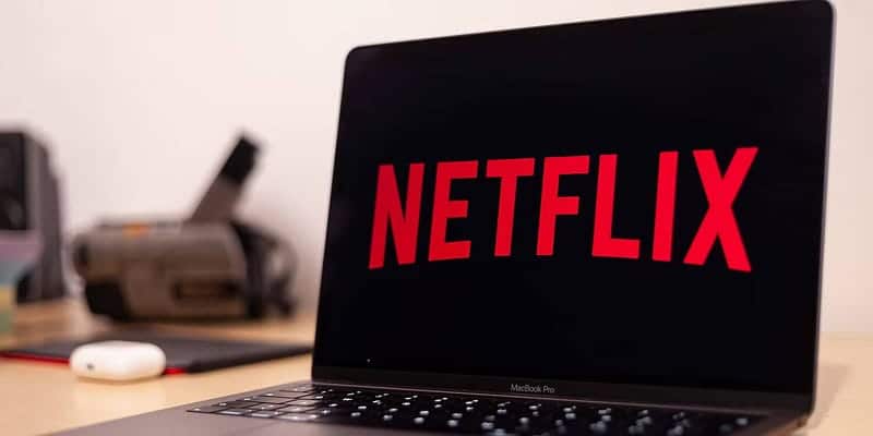 صورة لـ مقارنة بين ExpressVPN و CyberGhost: ما هي أفضل خدمة VPN؟ | 1yaN96FUt_b9VcnRNnzlZiQ-DzTechs