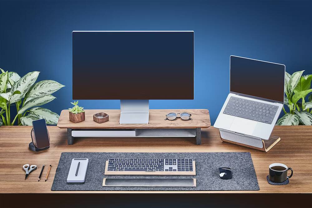 صورة لـ أفضل أجهزة تنظيم المكاتب ومُلحقاتها | https___siteleaf.grovemade.com_uploads_coverB-desk-shelf-C1