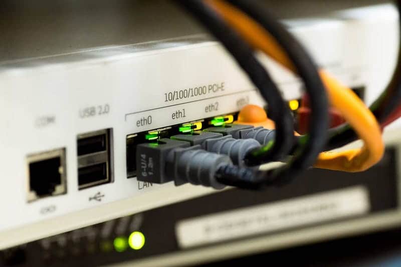 صورة لـ منفذ DisplayPort لا يعمل؟ كيفية تشخيصه وإصلاحه | 1IKm-d5u4BReD9WkmJy7APw-DzTechs