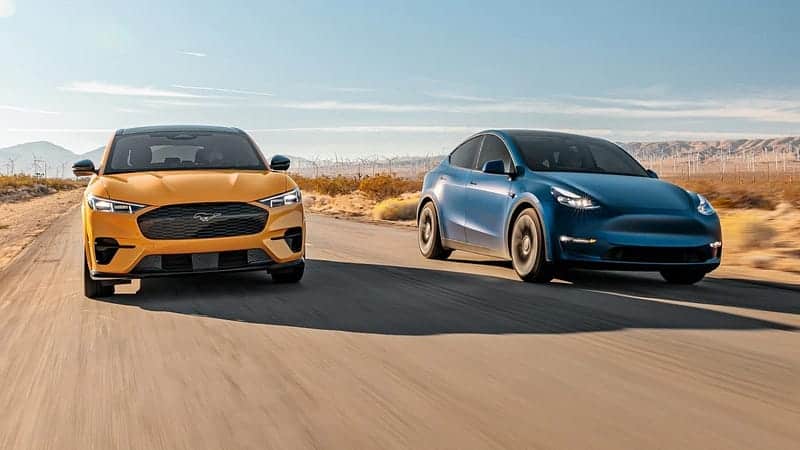 صورة لـ الطرق التي تجعل Mustang Mach-E أفضل من Tesla Model Y | 1dmD5LmvcrUSTYGM1ba-x1w-DzTechs
