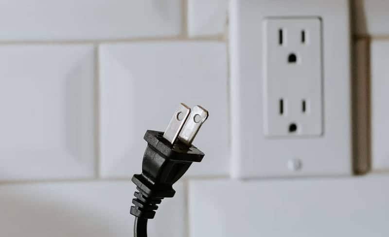 صورة لـ مخاطر استخدام ملحقات الأجهزة المزيفة | 1eSuVApmWr7Jc5T4983XhiA-DzTechs