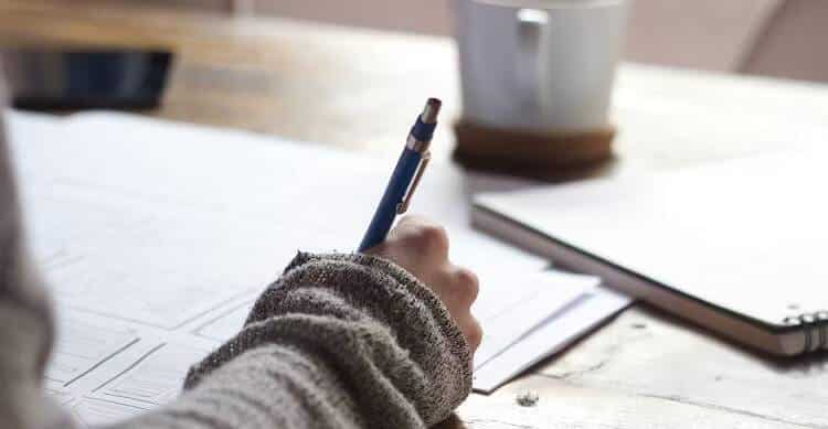 صورة لـ ما هي المهارات التي تحتاجها لتكون مُدققًا للحقائق عن بُعد؟ | 16-wNCDhDYq2CsxOTebBOmw-DzTechs