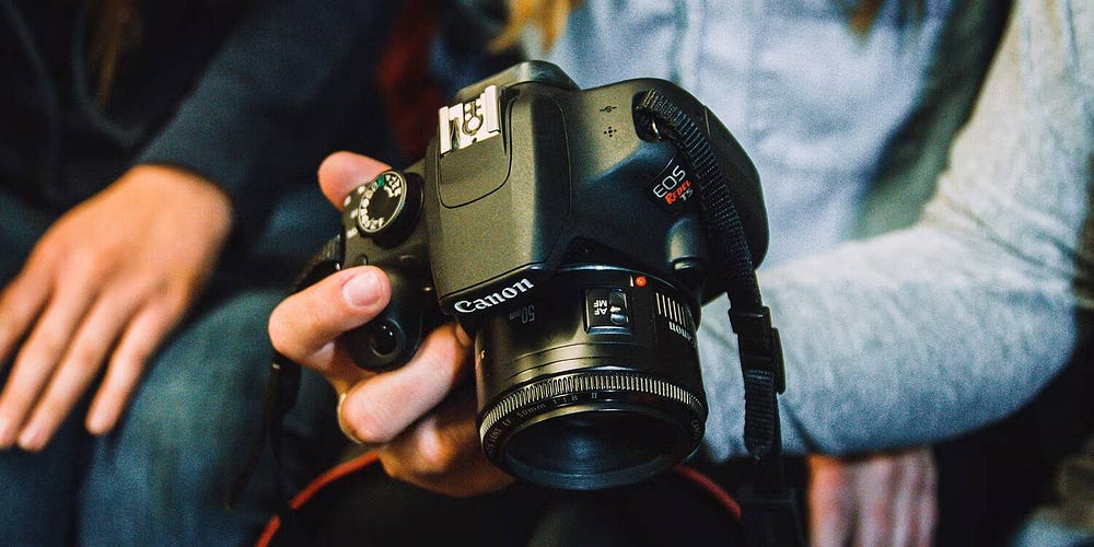 صورة لـ مُقارنة بين Canon و Nikon: ما هي ماركة الكاميرا الأفضل؟ | 1J4HLnbUiRo5eal4B7sibyQ-DzTechs