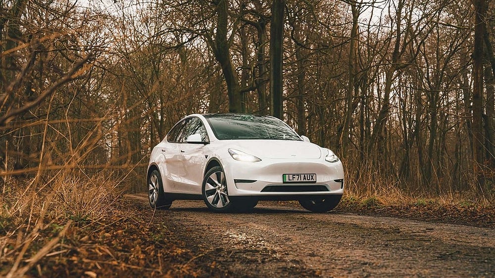 صورة لـ أسباب للنظر إلى سيارة Tesla Model Y الكهربائية | 1PJ_RATlcXm6gnFjt8Pl1iw-DzTechs
