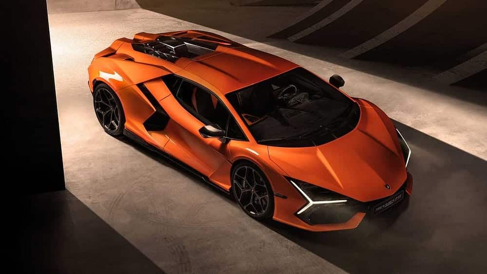 صورة لـ كيف تحتضن Lamborghini Revuelto المُستقبل مع احترام تُراثها | 1cGDOIJy-1gVpPam9lXpJGw-DzTechs