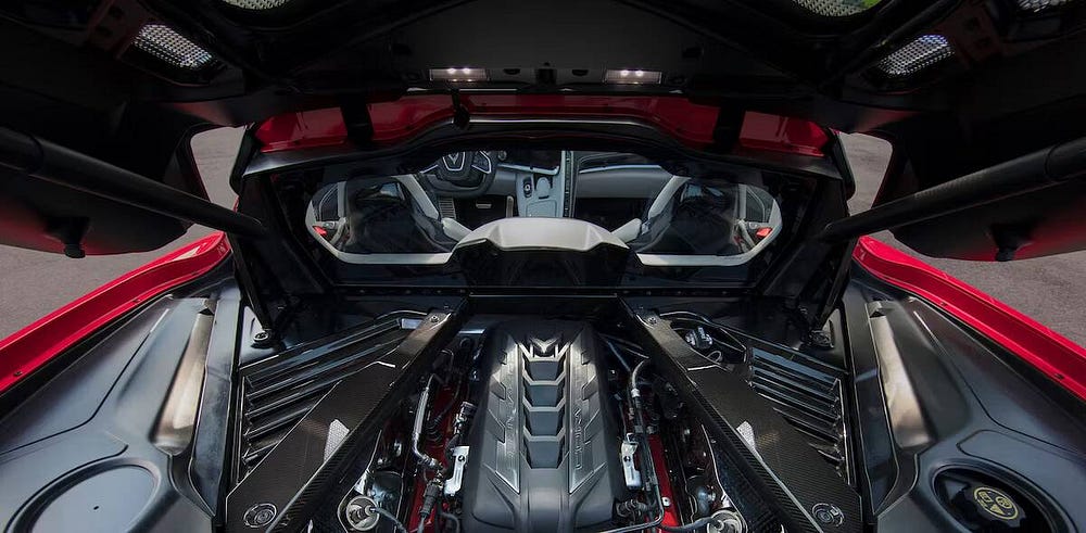 صورة لـ Chevrolet Corvette E-Ray: استكشاف هذه السيارة الرياضية الهجينة المُثيرة | 1guJkFyxPFgsUb_te1cC_PA-DzTechs