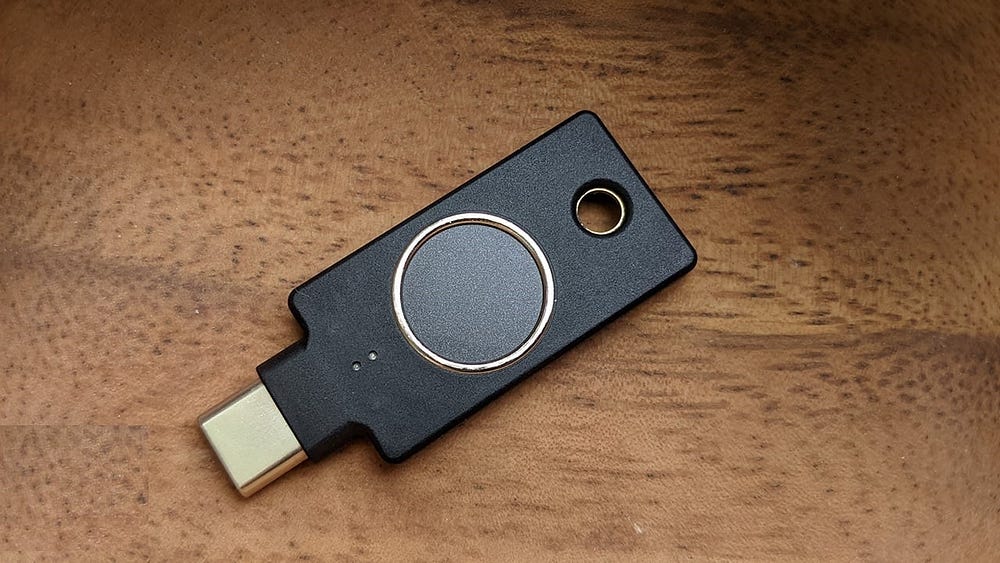 صورة لـ كيفية تأمين أنظمة Linux بشكل فعَّال باستخدام YubiKey | 13AnV5STWqgDKY0wAbSXFwQ-DzTechs